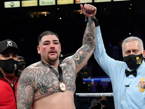 Ruiz se pasea en Las Vegas con Nodal conduciendo un deportivo