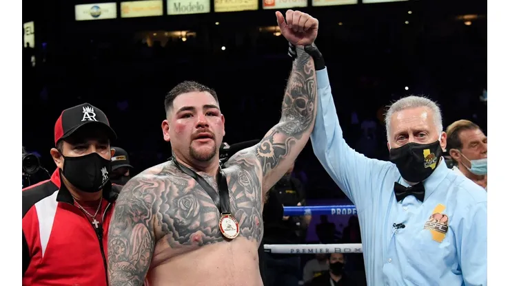 Ruiz decidió irse con Nodal de fiesta en Las Vegas