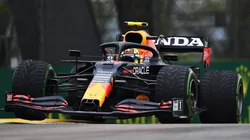 Checo Pérez durante el último Gran Premio de Emilia-Romaña