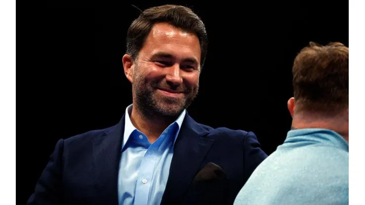 Eddie Hearn habló de Canelo Álvarez a semanas de la pelea.