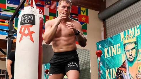 Eddie Hearn avisó cuándo y dónde sería la tercera pelea de Canelo en 2022