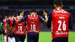 Con dos bajas y dos dudas, Chivas es un rompecabezas que Ricardo Cadena debe resolver