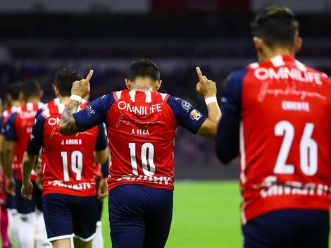 Con dos bajas y dos dudas, Chivas es un rompecabezas que Ricardo Cadena debe resolver