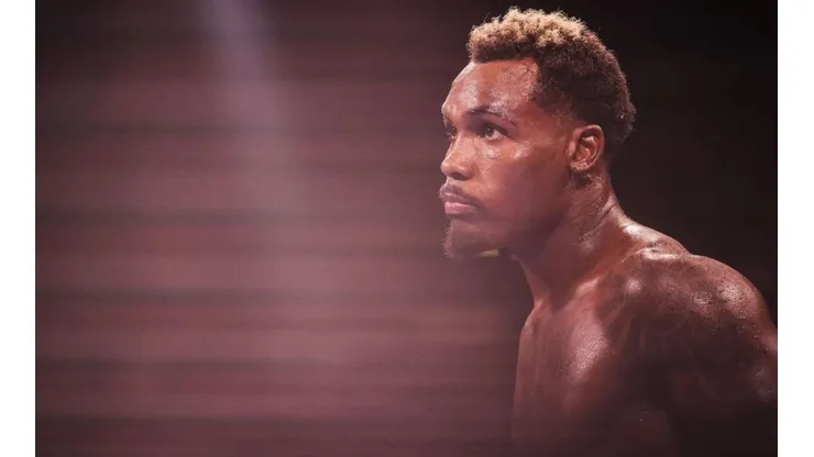 Charlo tiene a su favorito entre Canelo Álvarez y Dmitry Bivol.