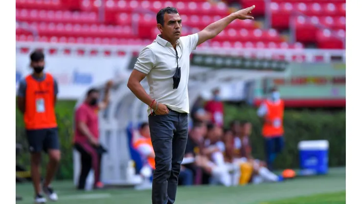 Cadena el nuevo entrenador de Chivas Guadalajara.