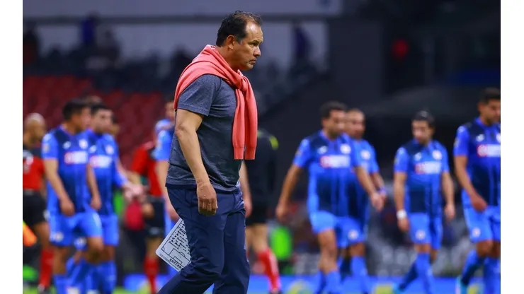Vencen varios contratos en Cruz Azul.