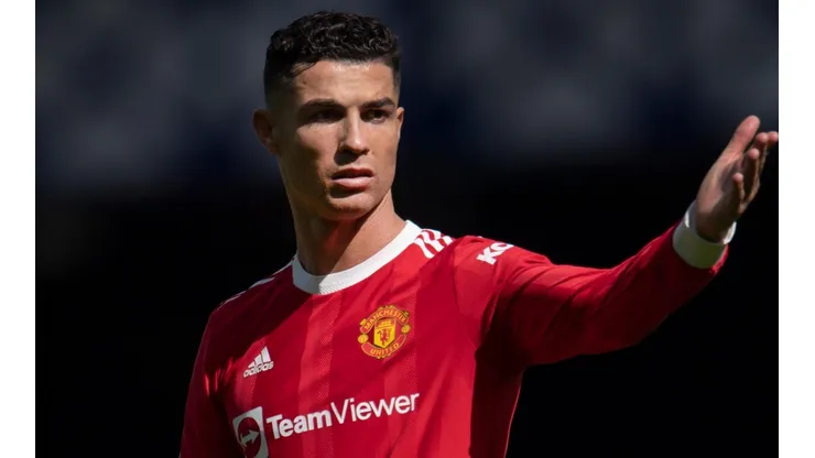 CR7 le rompió de un manotazo el celular a un joven y le dejó la mano lesionada