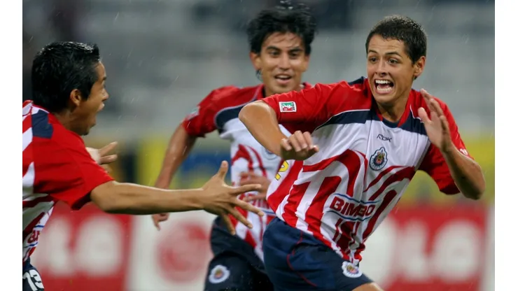 Chicharito Hernández anotó el día de su debut en la Liga MX.