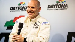 Jacques Villeneuve subestimó a Verstappen y Checo