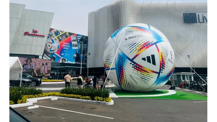 Ciudad de México recibe el balón de Qatar 2022.