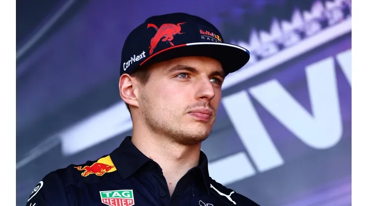 Max Verstappen, frustrado tras un nuevo abandono.
