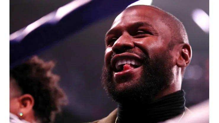Floyd Mayweather explicó por qué era mejor que Chávez.
