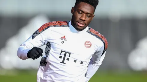 Alphonso Davies volvió a los entrenamientos con supervisión médica. (Foto: Getty Images)
