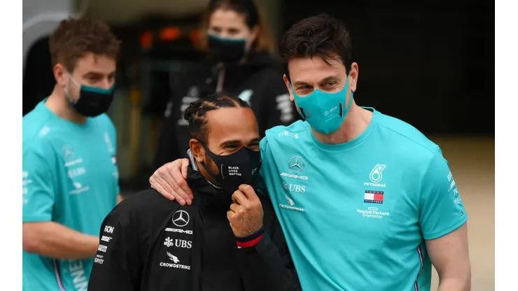 El enorme desacuerdo que hay entre Hamilton y Toto Wolff