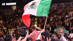 El boxeador que hará lo que sea por una revancha con Canelo Álvarez