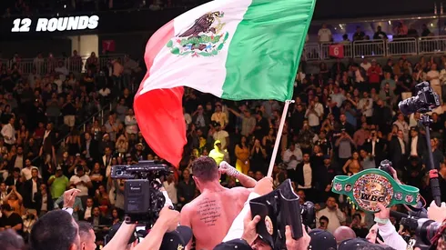 El boxeador que hará lo que sea por una revancha con Canelo Álvarez