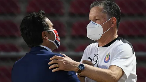 Ricardo Peláez y Leaño se replantearon el futuro a corto plazo de Chivas.