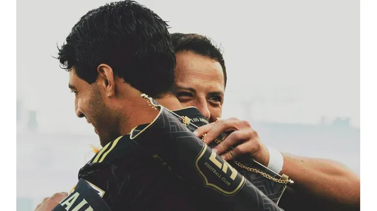 El elogio de Chicharito Hernández que hará que a Carlos Vela se le infle el pecho