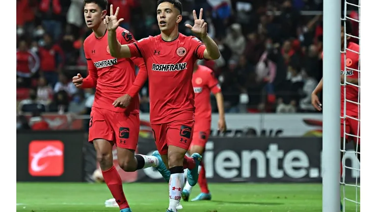 Leo Fernández salvó a los Diablos en la agonía del partido.