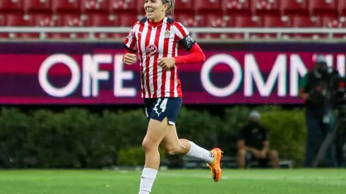 Alicia Cervantes celebra un gol en el estadio Akron.
