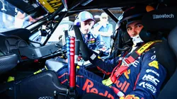 Checo Pérez probó autos nuevos en Australia y quedó encantado con una categoría diferente de la Fórmula 1