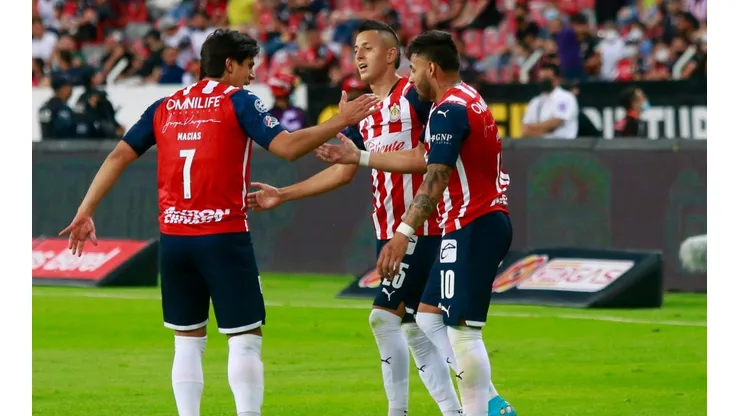 En Chivas se encienden las alarmas por una posible baja de peso para el partido ante Toluca