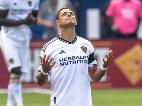 VIDEO: Chicharito Hernández anota doblete; teléfono Tata.