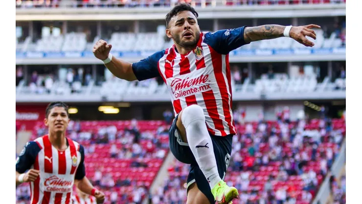 Alexis Vega no entrenó con Chivas.