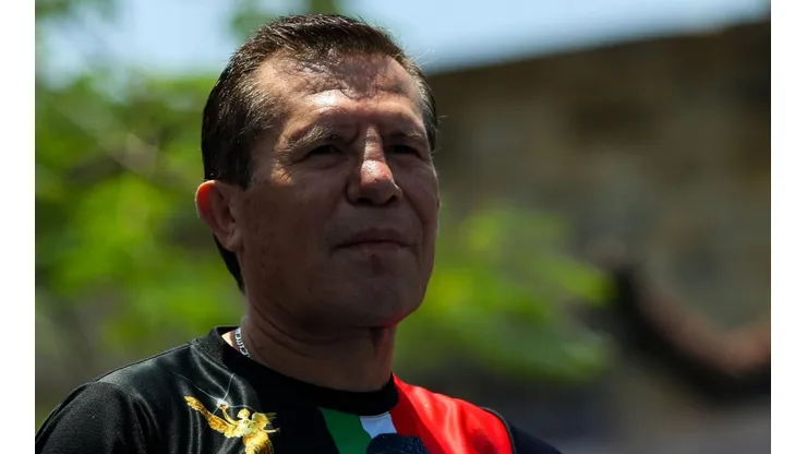 Azabache Martínez comentó que Chávez no tenía pegada.