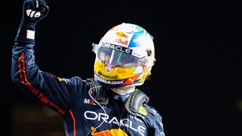 Checo no pudo darle mejor obsequio a su madre en su cumpleaños