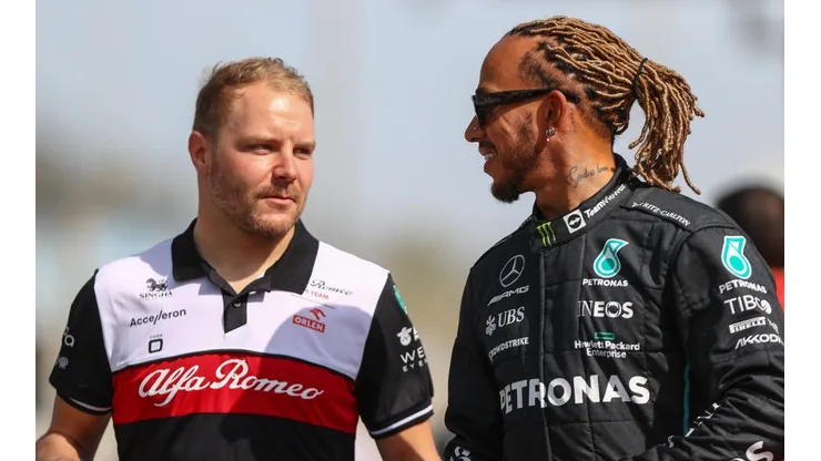 Bottas disfruta del mal presente de Mercedes y Hamilton