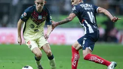 Álvaro Fidalgo en duelo con Celso Ortiz.