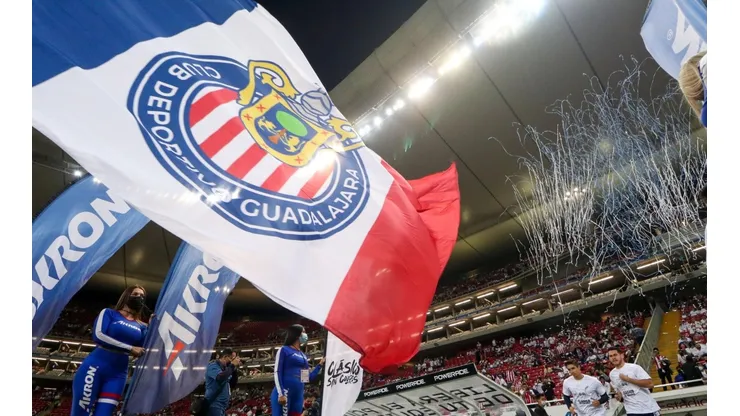 El Pollo Briseño con los días contados en Chivas.