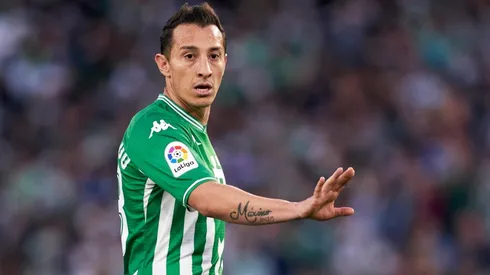 Guardado renovó con el Betis y Atlas seguirá esperando