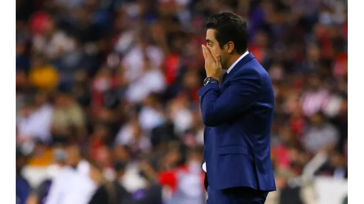 Sufre Leaño: Chivas anuncia la salida de un delantero