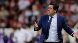 Detalles que cuestan partidos: Por fin llegó la autocrítica de Michel Leaño en Chivas