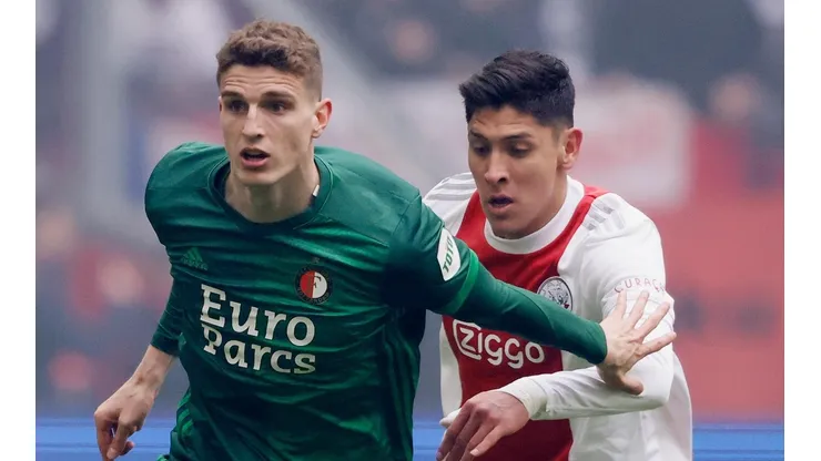 Edson fue titular en Ajax ante Feyenoord.