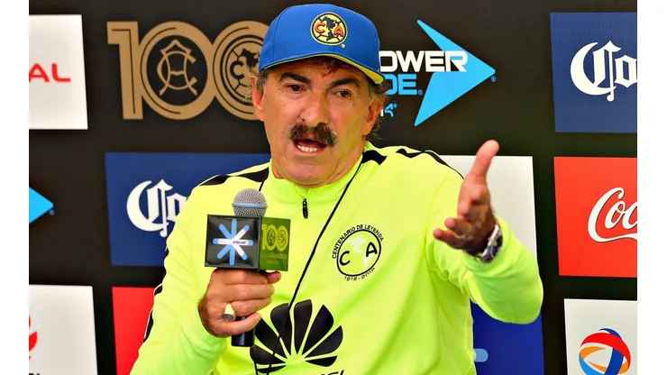 Adrián Chávez no quiere a La Volpe en América.