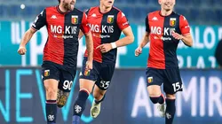 Johan Vásquez celebra el gol de Manolo Portanova.