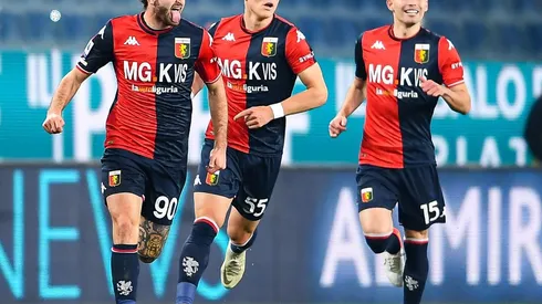 Johan Vásquez celebra el gol de Manolo Portanova.
