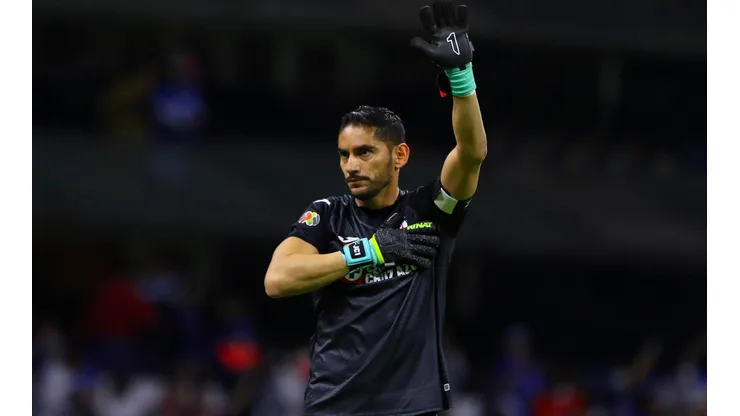 Chuy Corona descartado en Cruz Azul.