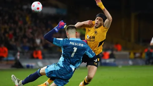 Raúl Jiménez fue expulsado por segunda vez en esta temporada de Premier League