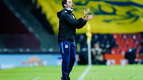 Nicolás Larcamón, gran candidato para dirigir al América.