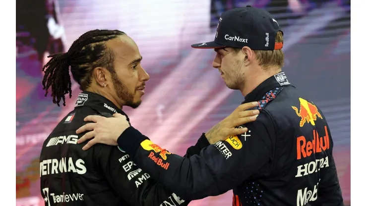 Max le arrebató a Hamilton el título de 2021