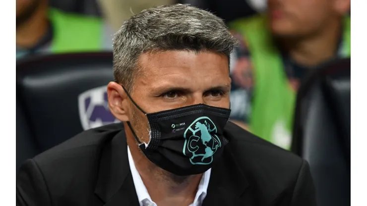 Fernando Ortíz, entrenador interino del América.