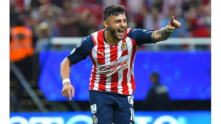 Altas, bajas y alineación de Chivas para el Clásico Nacional