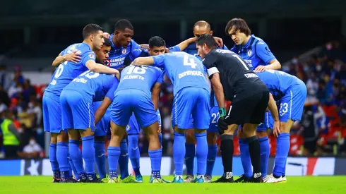 Cruz Azul va por los Pumas.