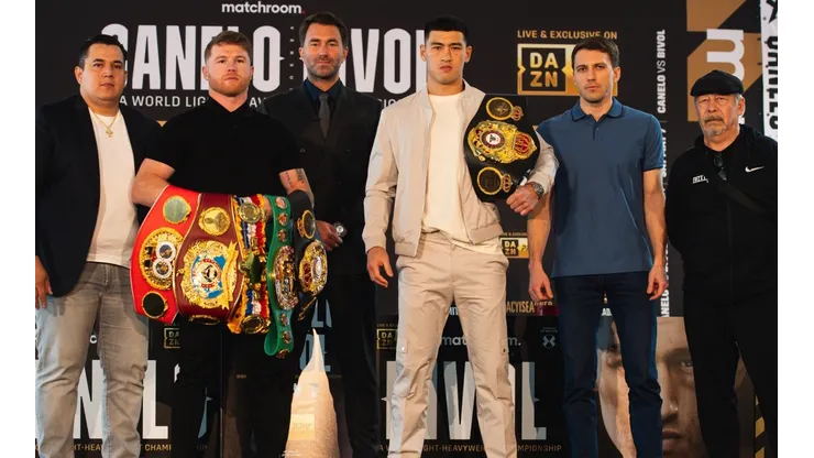 Excampeón mundial se opone a la pelea entre Canelo Álvarez y Dmitry Bivol