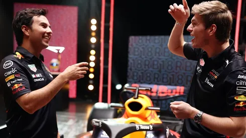 La épica reacción de Checo al enterarse cuánto ganará Verstappen en 2022