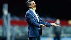 Gilberto Adame con el América en un partido del Clausura 2021.